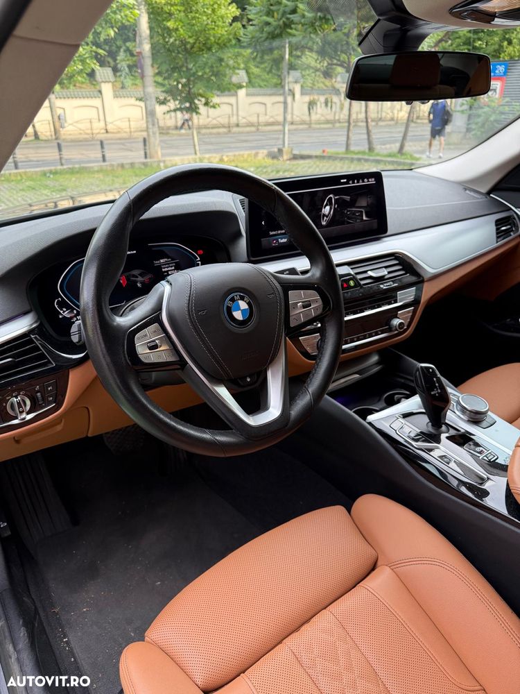 BMW Seria 5 530e xDrive Aut. Luxury Line - 9