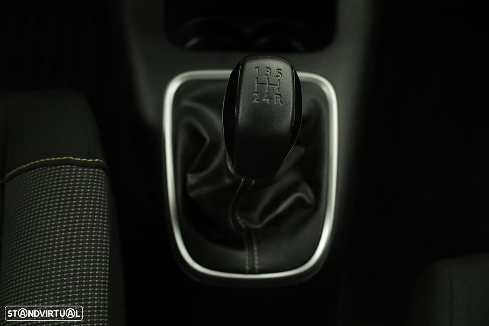 Citroën C3 1.2 PureTech C-Series - 12