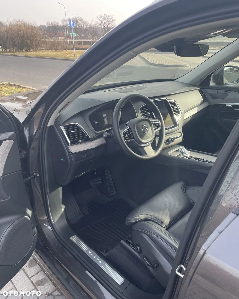 Volvo XC 90 - 8
