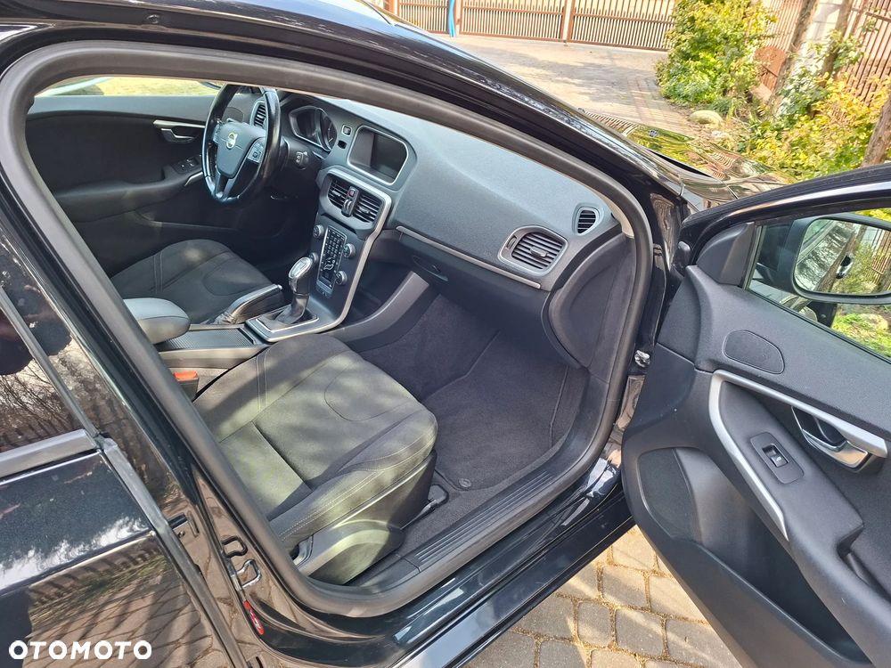 Volvo V40 - 18
