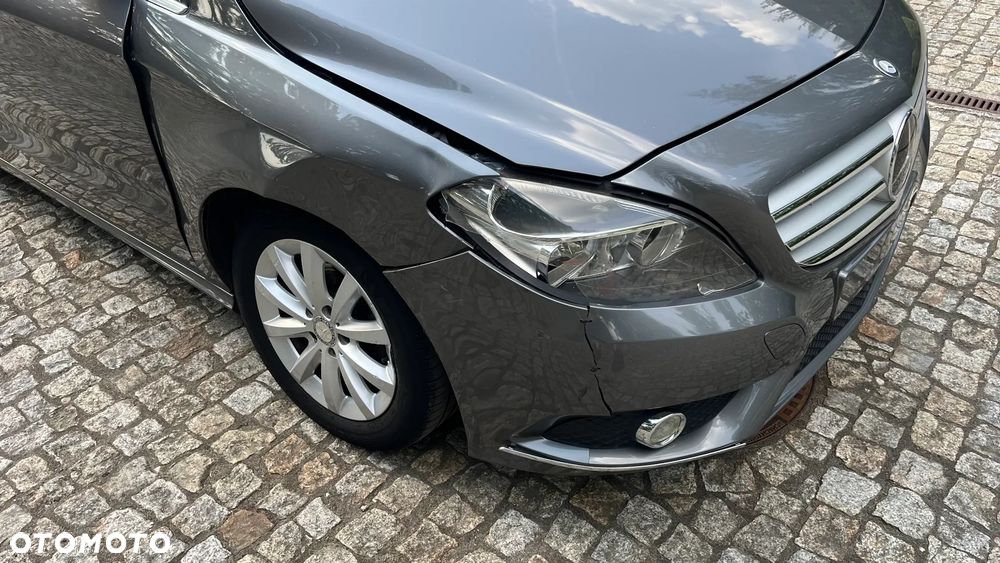 Mercedes-Benz Klasa B 180 (BlueEFFICIENCY) - 9