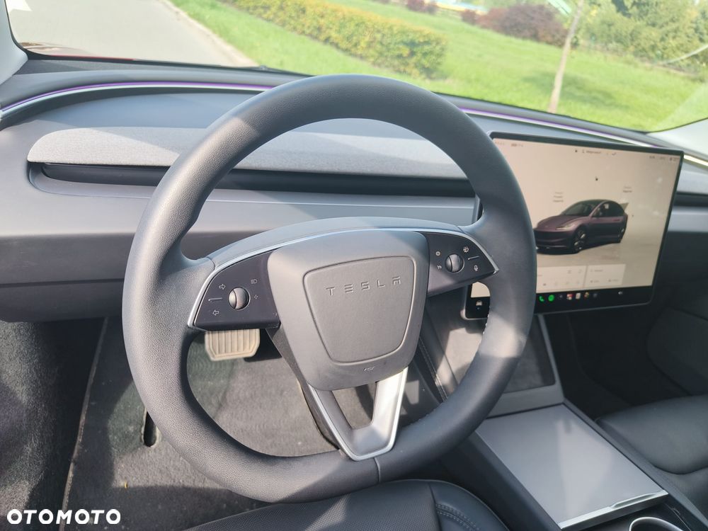 Tesla Model 3 - 13