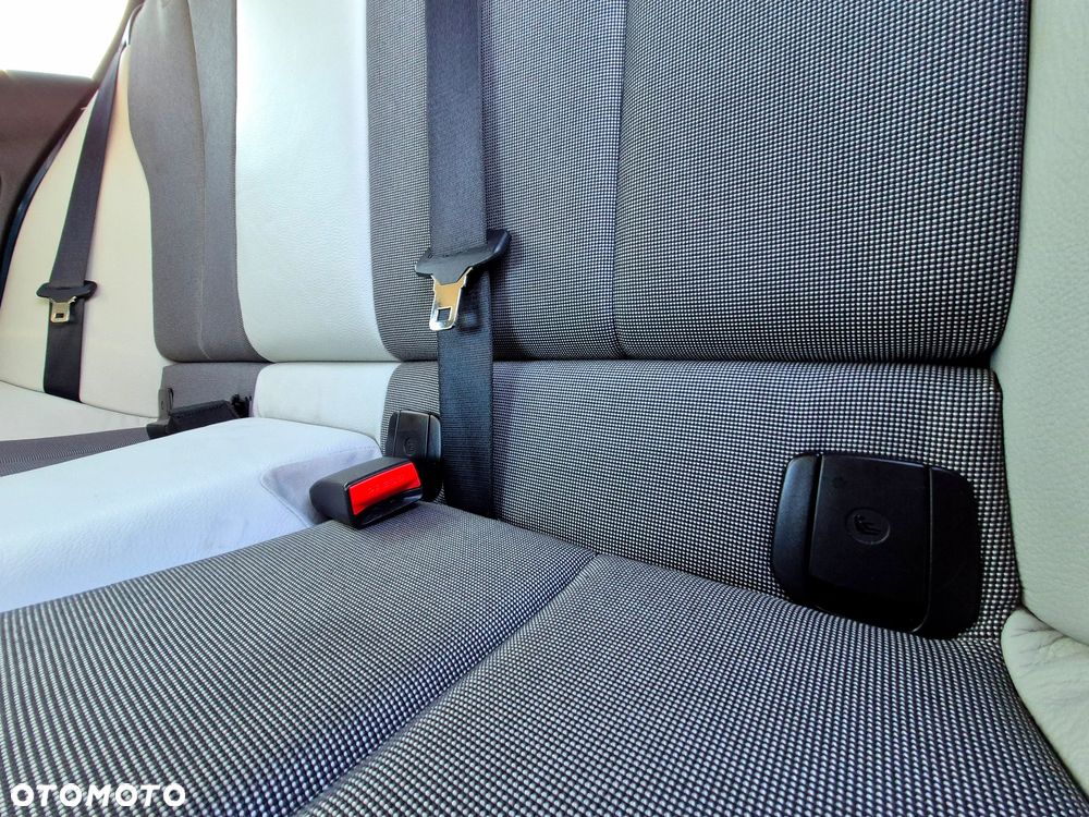 BMW Seria 1 118d DPF Edition Sport - 22