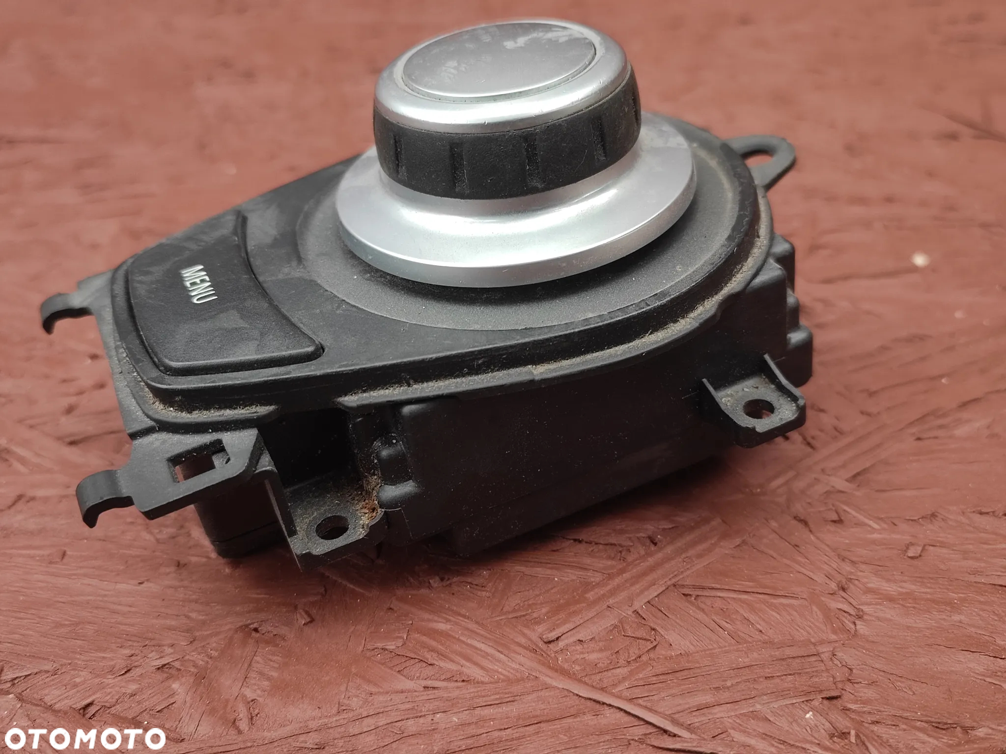 BMW E90 / E87 ORYINALNY KONTROLER NAWIGACJI CCC / POKRĘTŁO NAWIGACJI / POKRĘTŁO I-DRIVE O NR. 65 82 6 987 864 / 65 82 6 979 363 / 65 82 6 970 303 / 65 82 6 955 483 / 65 82 6 949 114 OEM - 9