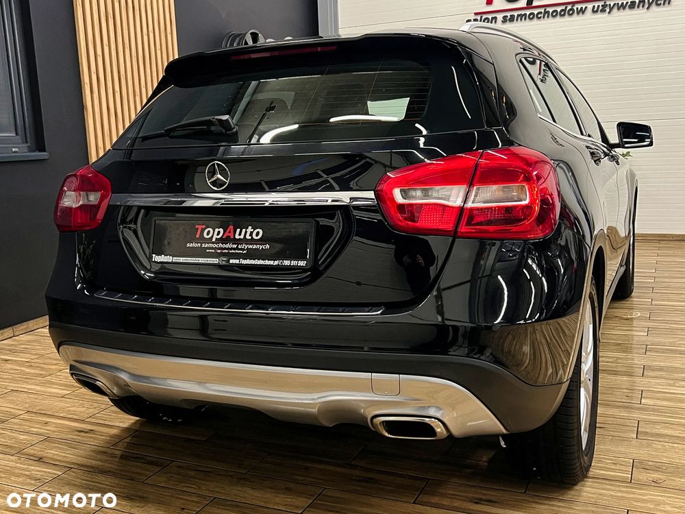 Mercedes-Benz GLA - 8