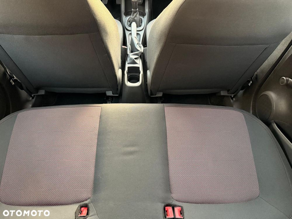 Opel Corsa 1.4 16V Sport - 19