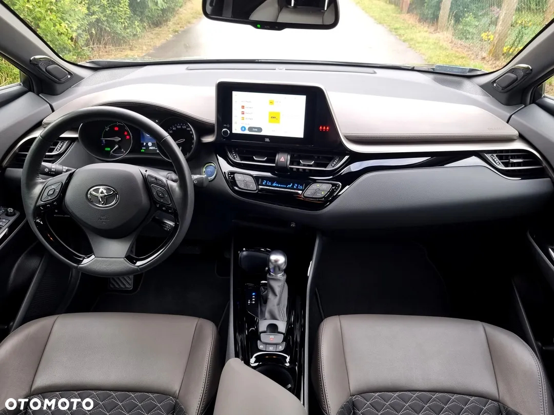 Toyota C-HR 2.0 Hybrid Executive - 29