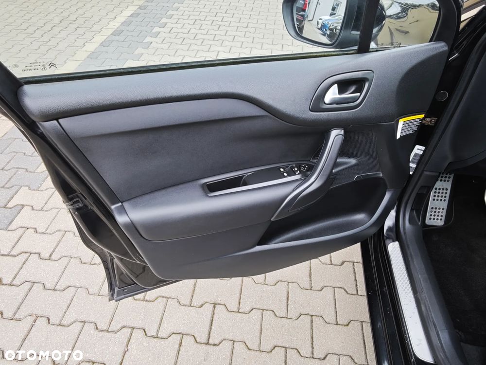 Citroën DS4 e-HDi 110 SoChic - 18