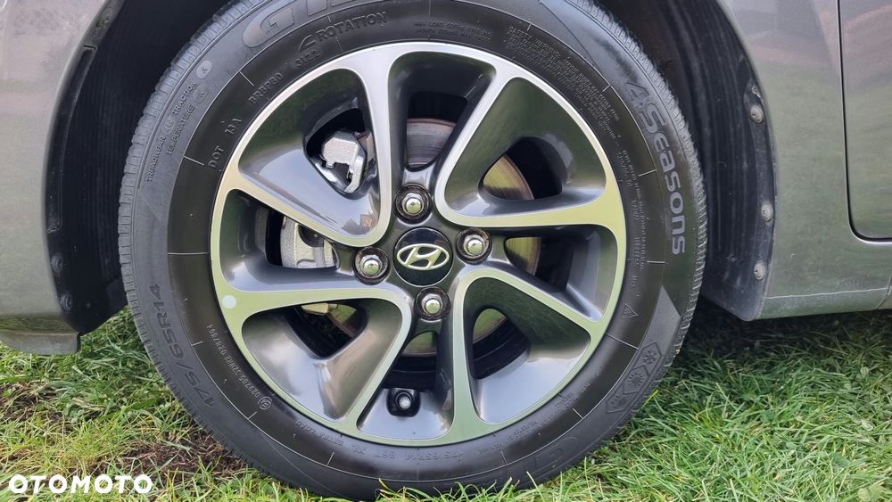 Hyundai i10 - 10