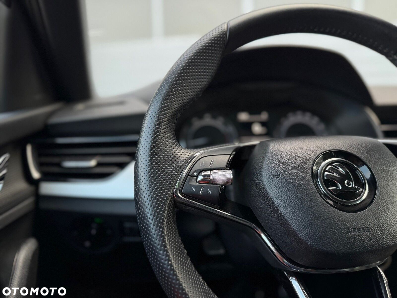 Skoda Kamiq 1.0 TSI Ambition DSG - 23