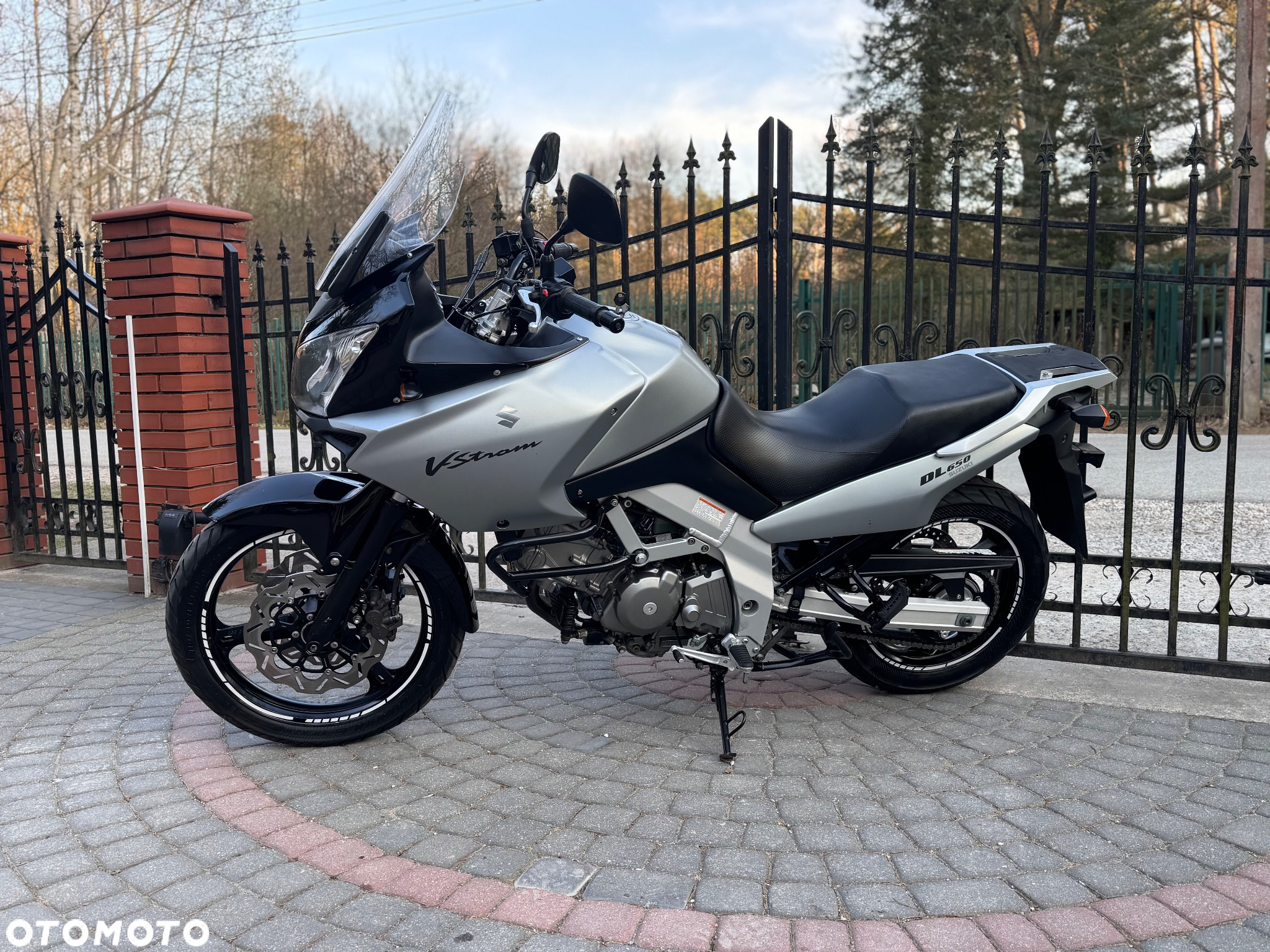 Suzuki DL - 6