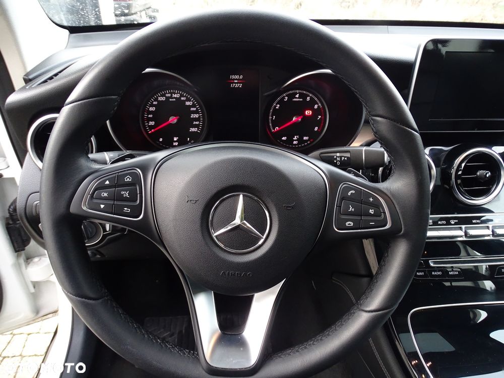 Mercedes-Benz GLC 250 4Matic 9G-TRONIC - 24