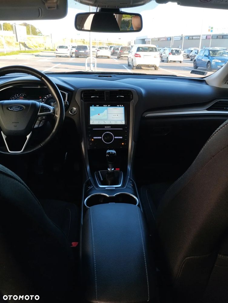 Ford Mondeo - 34
