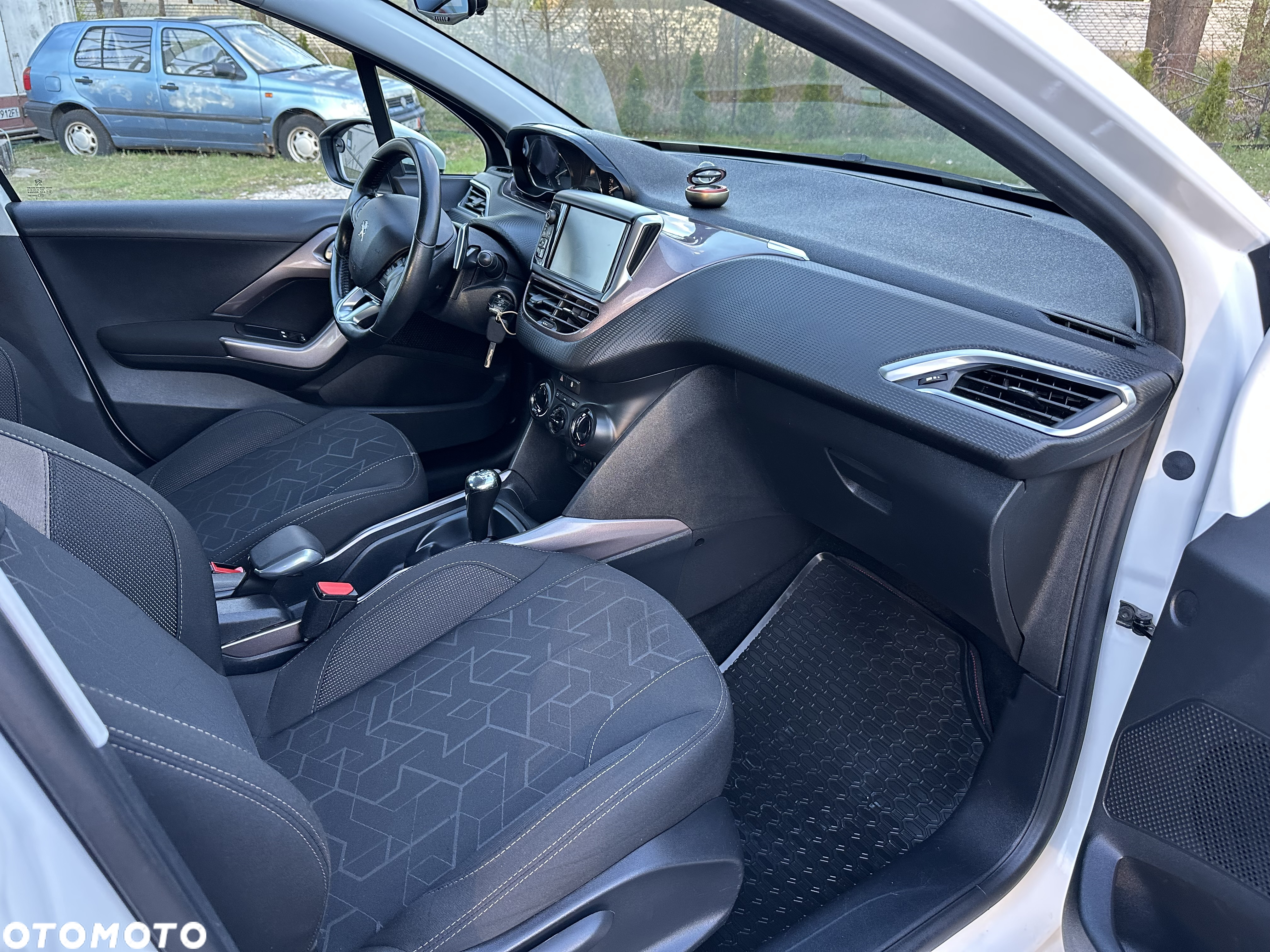 Peugeot 2008 - 16