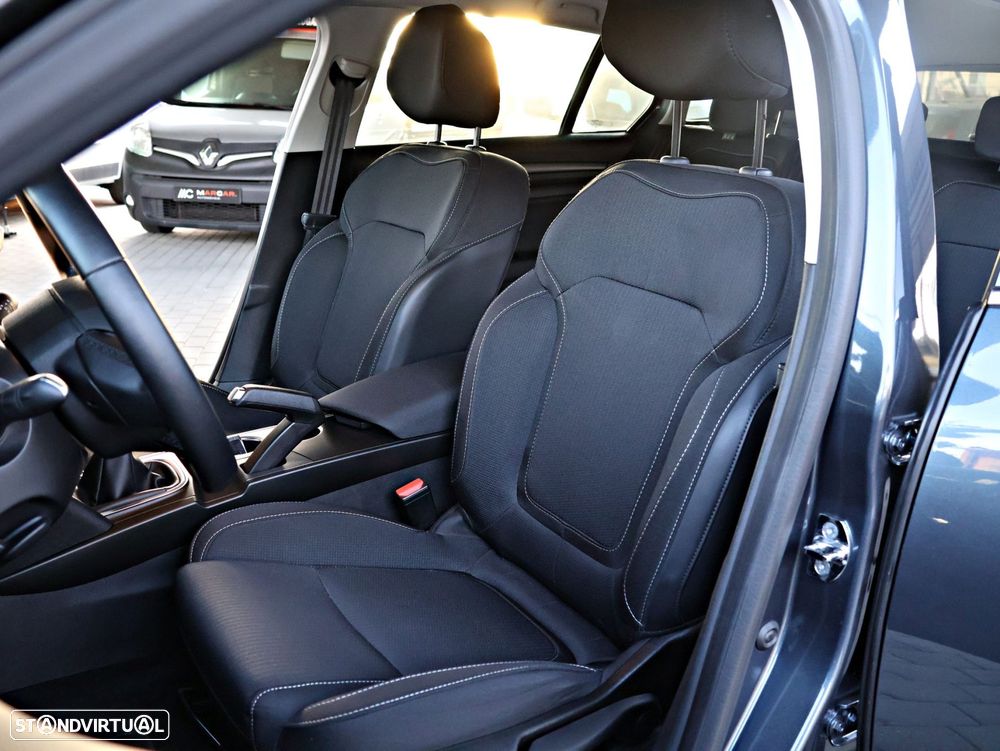 Renault Mégane Sport Tourer 1.5 Blue dCi Equilibre - 25