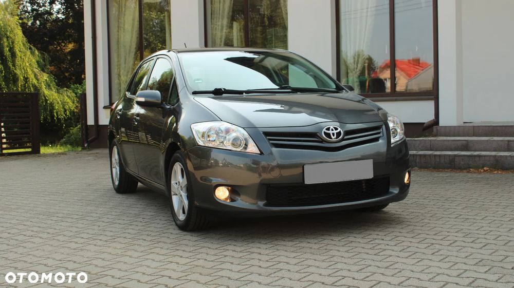 Toyota Auris 1.6 Executive - 19