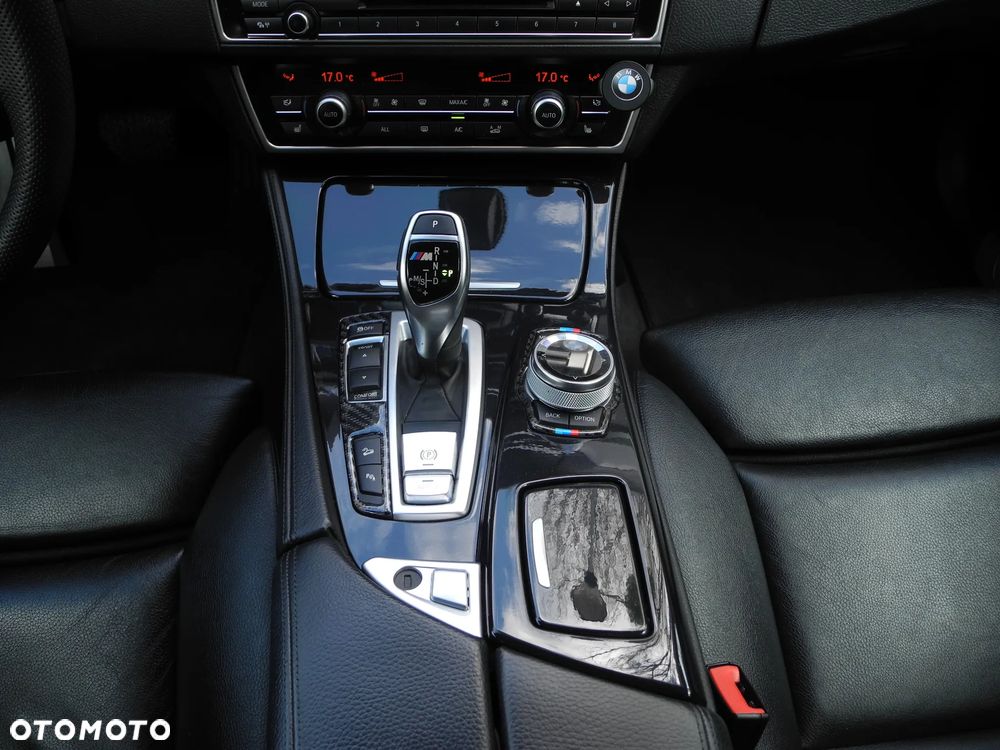 BMW Seria 5 535d xDrive Sport-Aut - 13