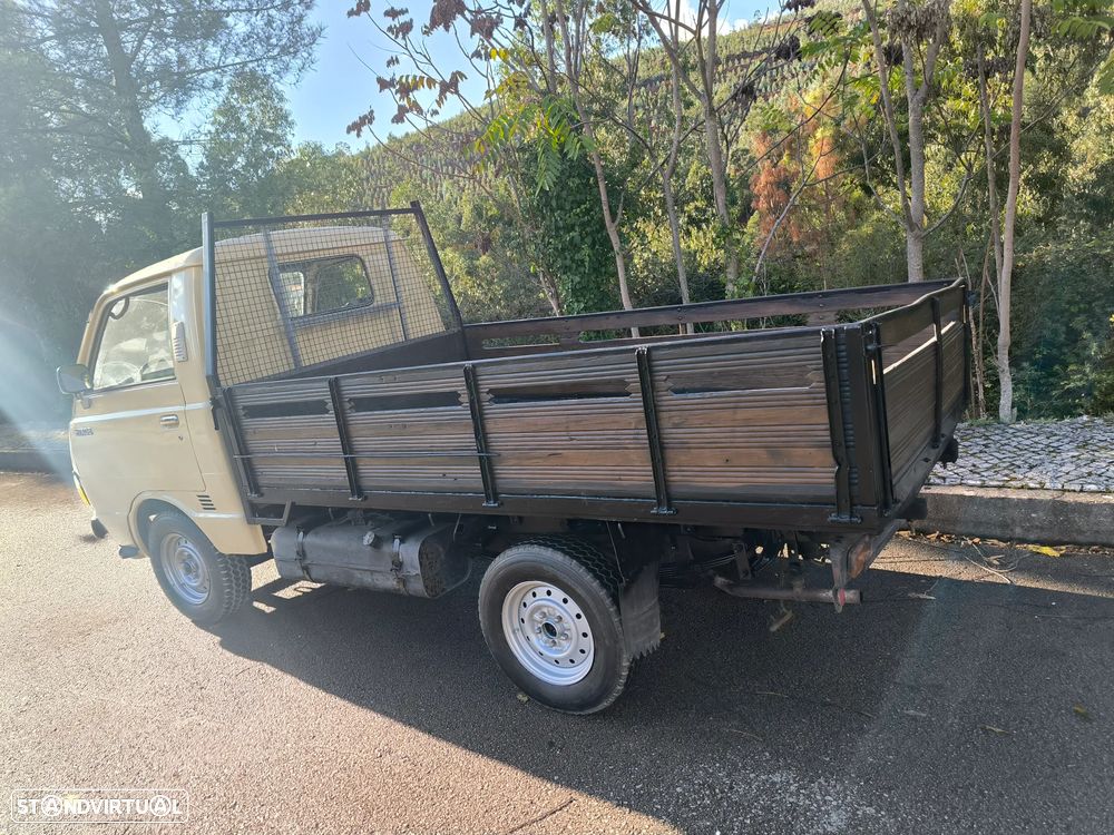 Toyota HiAce - 3