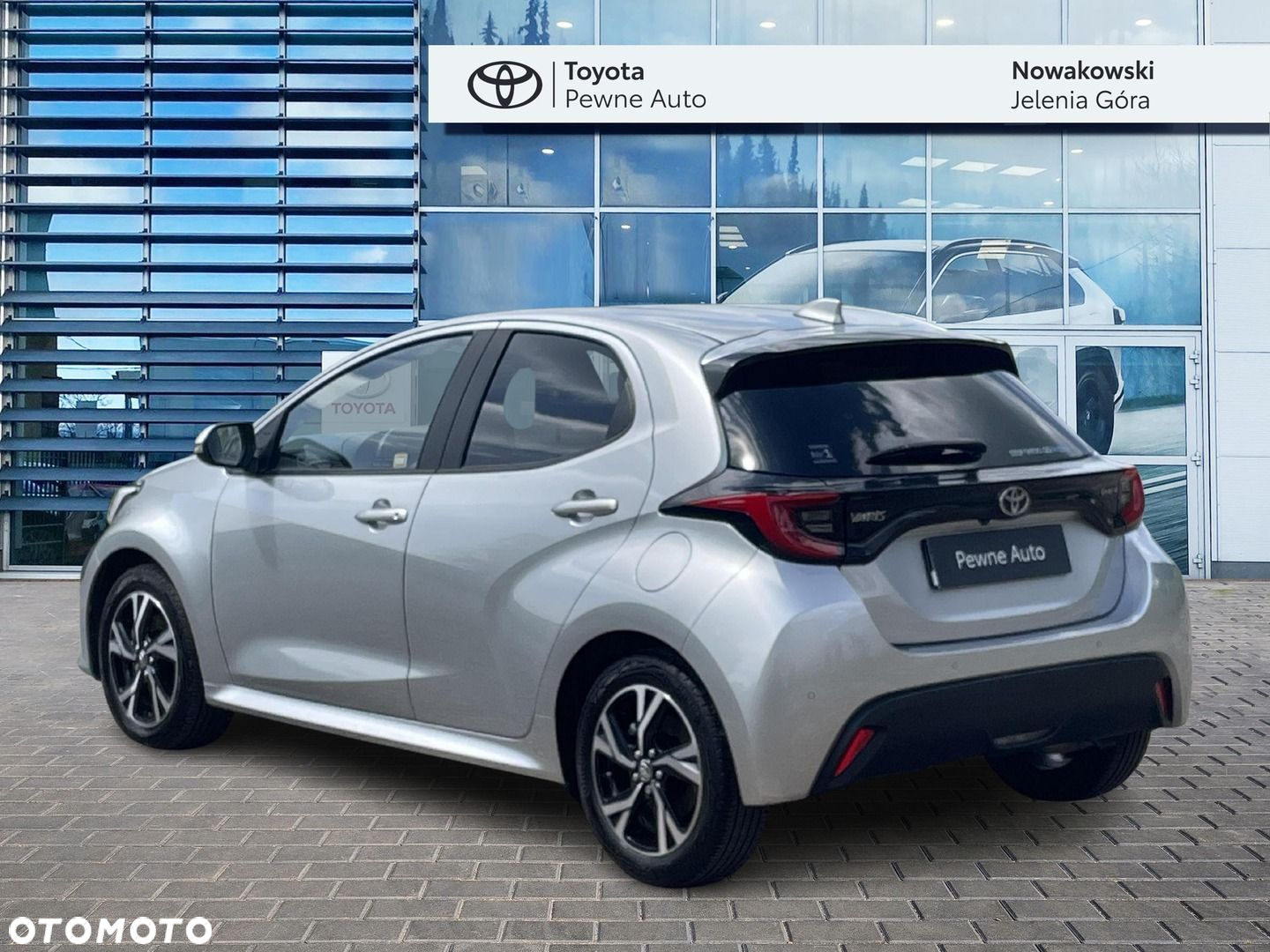 Toyota Yaris - 8
