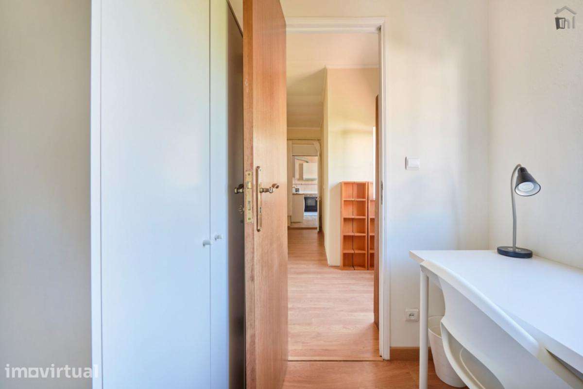 Quarto - localizado em Avenida da Liberdade Lisbon - Grande imagem: 4/25