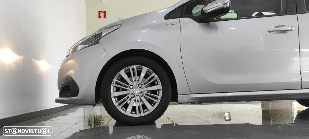 Peugeot 208 1.2 PureTech Active - 11