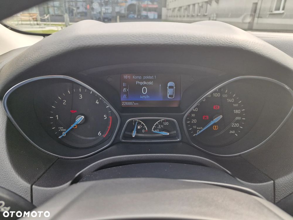 Ford Focus 1.5 TDCi SYNC Edition - 10