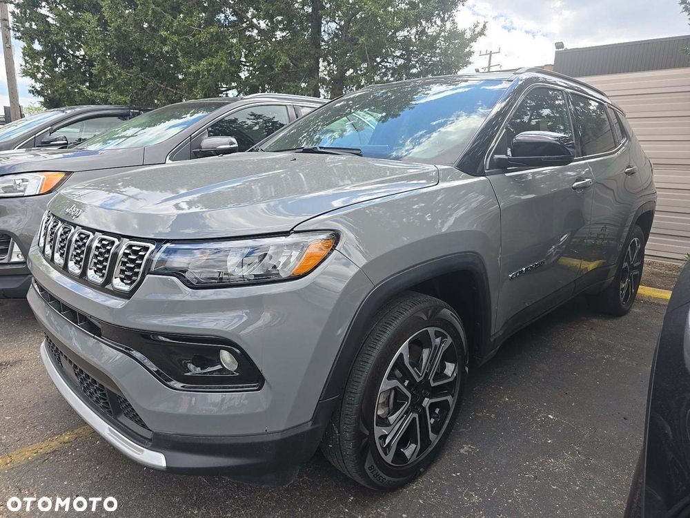 Jeep Compass - 1