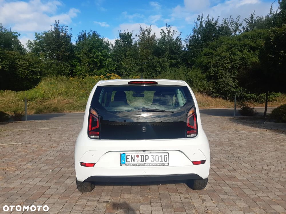 Volkswagen up! Active - 30