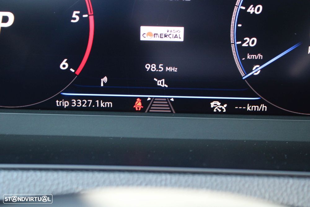 VW Passat Variant 2.0 TDI Business DSG - 34