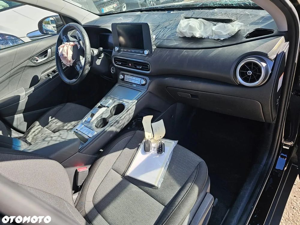 Hyundai Kona 39kWh Style - 12