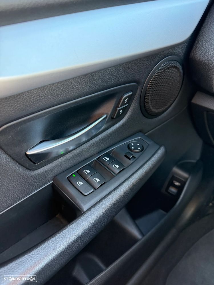 BMW 216 Gran Tourer d Luxury Line - 31