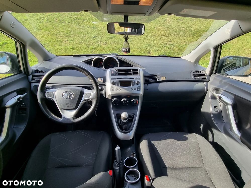 Toyota Verso - 10
