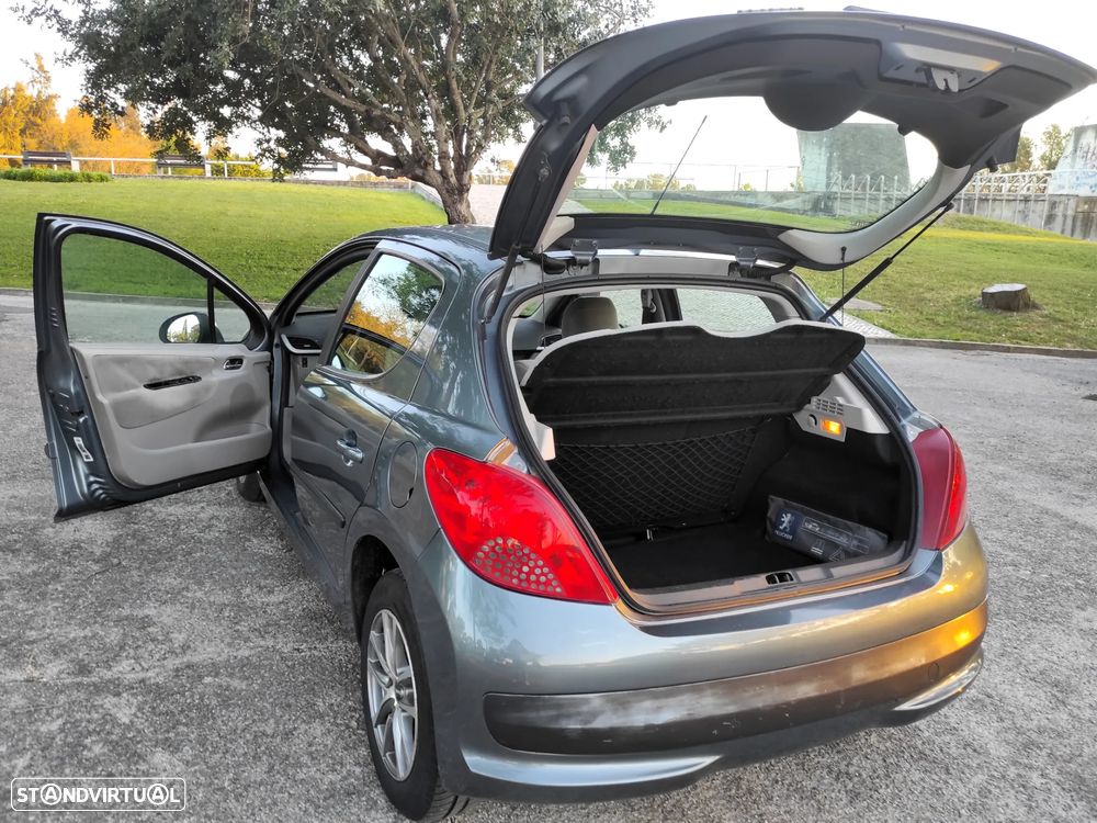 Peugeot 207 1.4 16V Trendy - 27