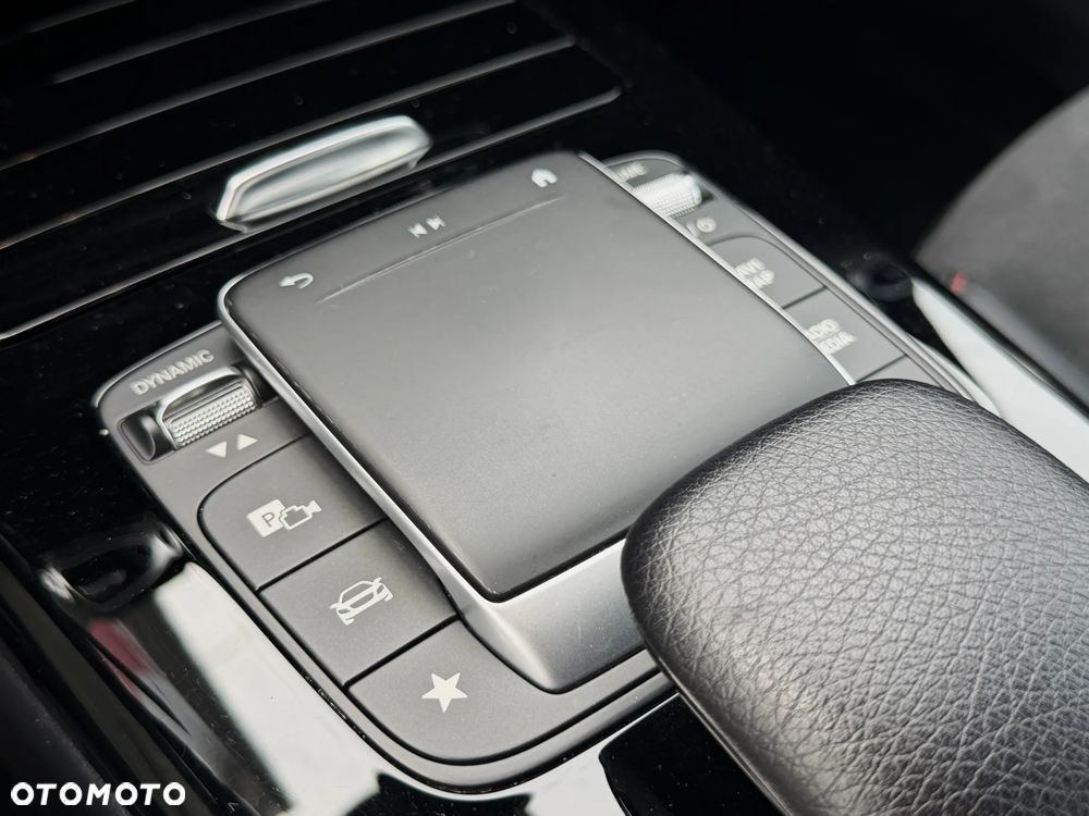 Mercedes-Benz Klasa A 180 d AMG Line 8G-DCT - 22