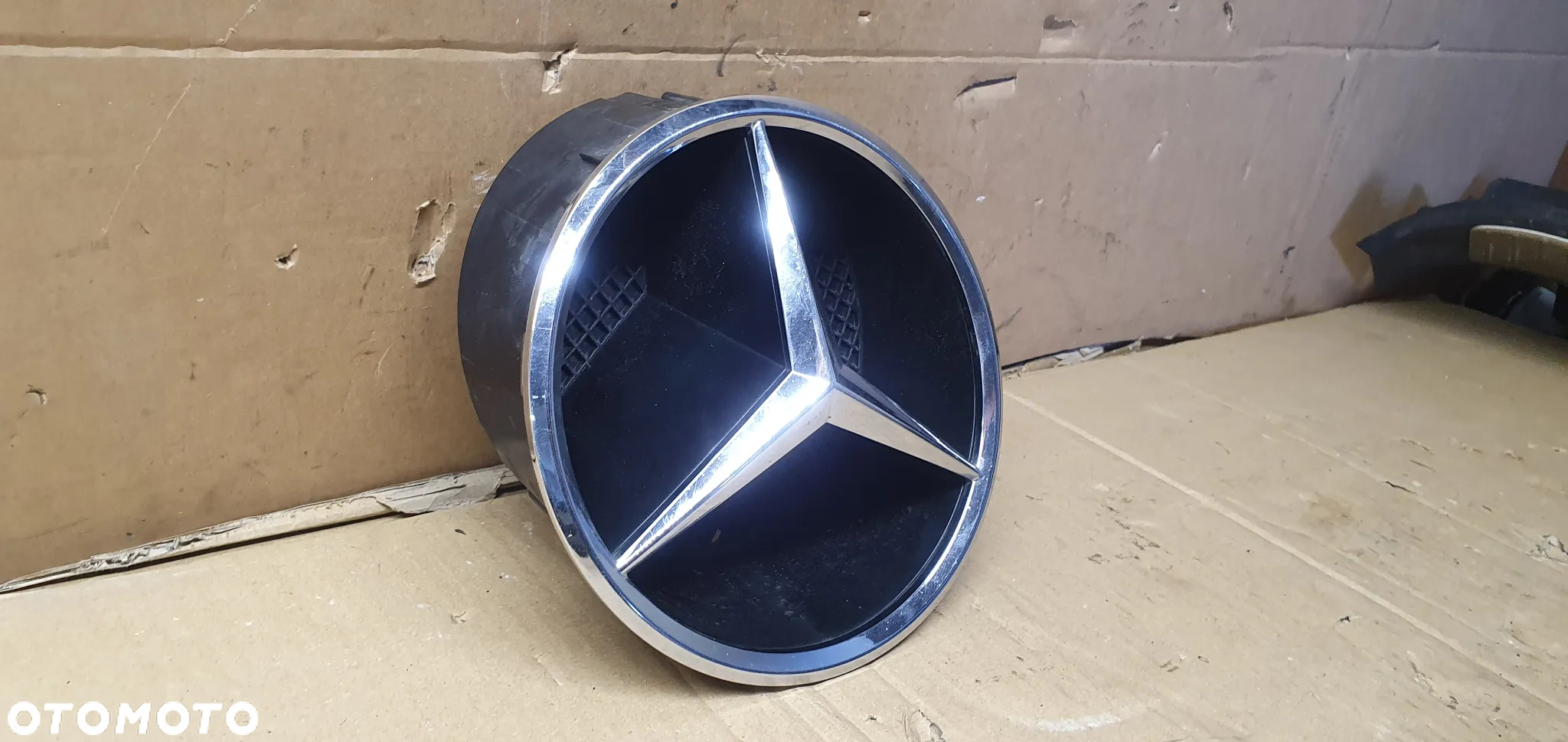 Znaczek emblemat logo przód Mercedes R-Klasa R251 - 3