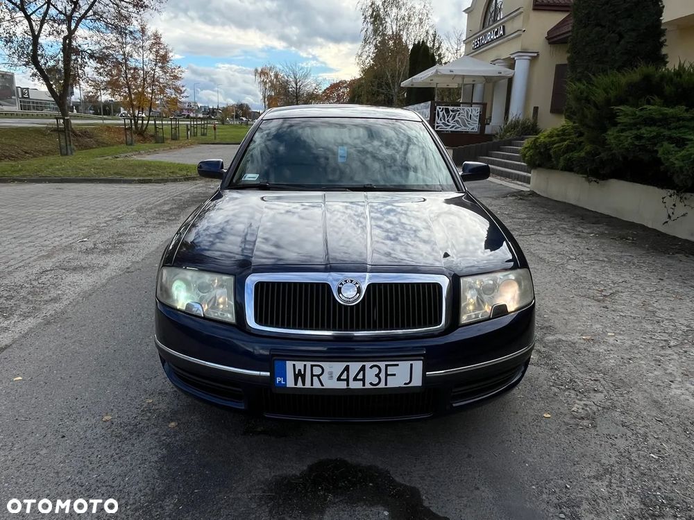 Skoda Superb 2.8 V6 Elegance - 4