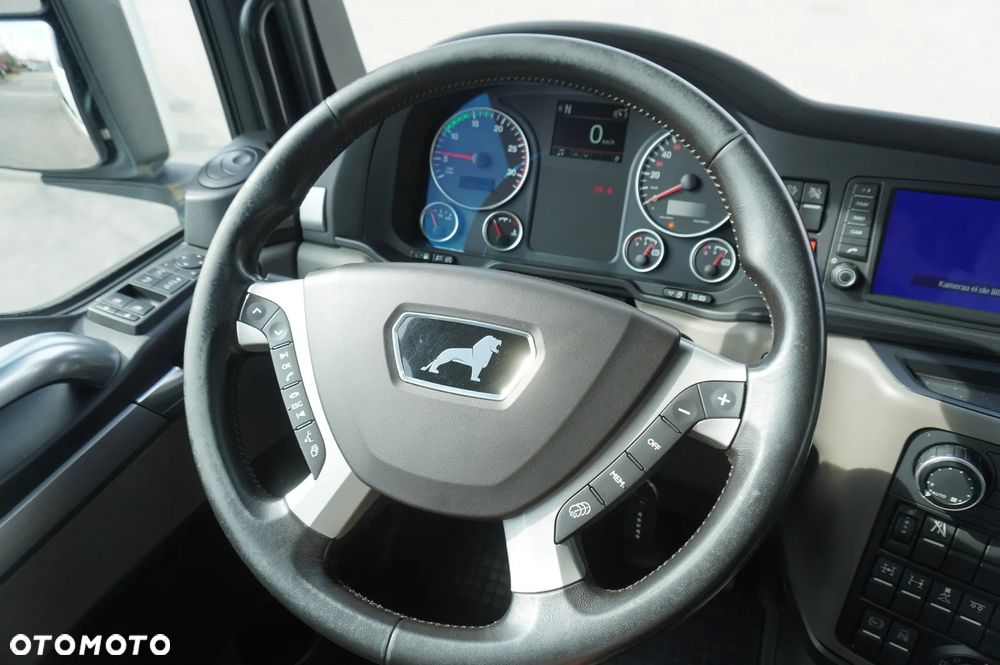 MAN TGX 35.580 8x4-4 / rama 830 cm / oś skrętna / 260 tys. km - 19