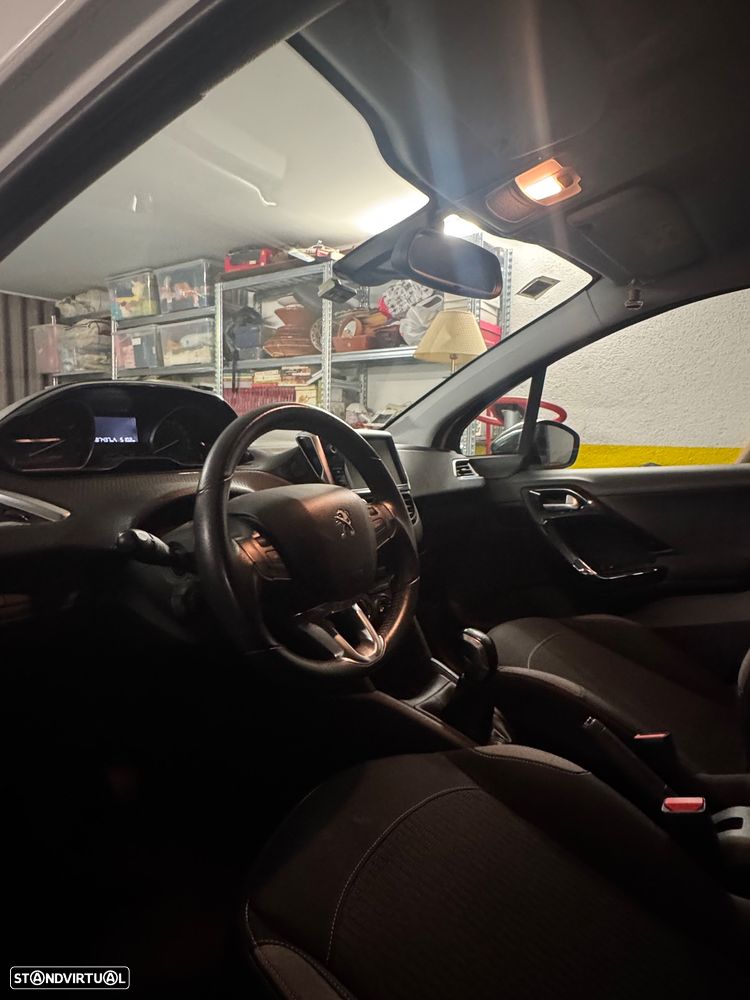 Peugeot 208 1.2 PureTech Access - 14