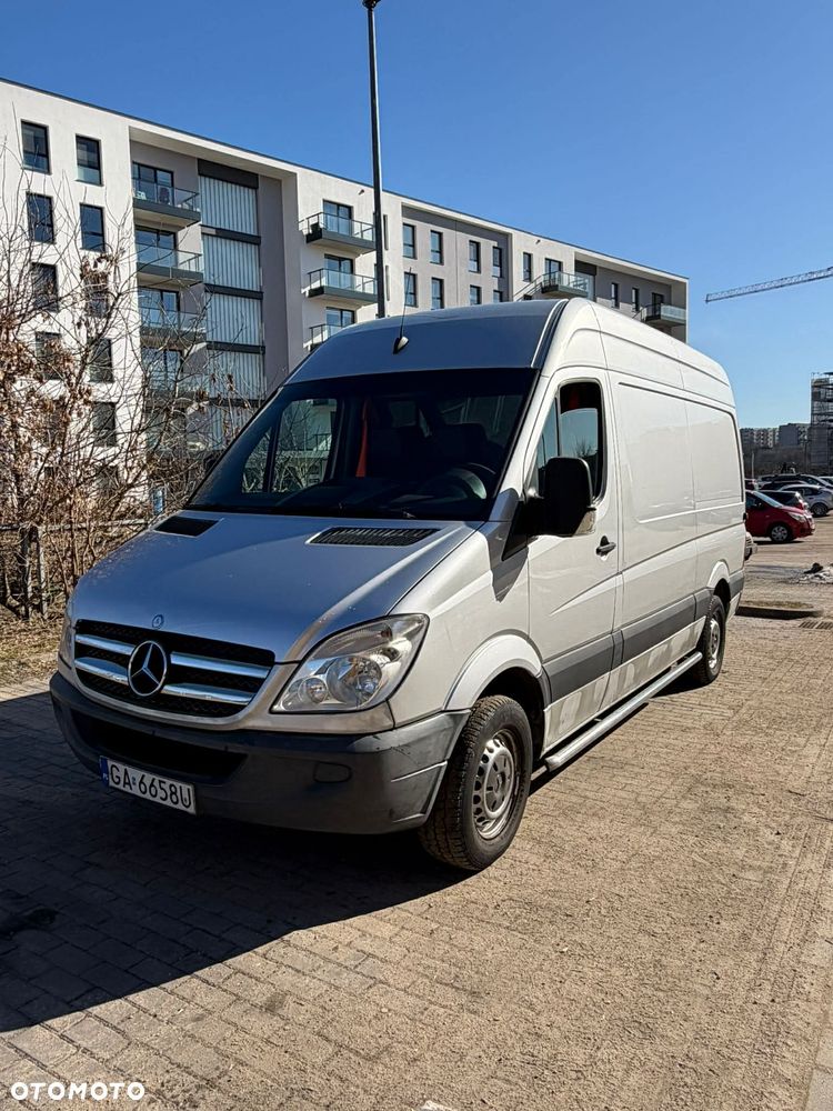 Mercedes-Benz Sprinter - 1