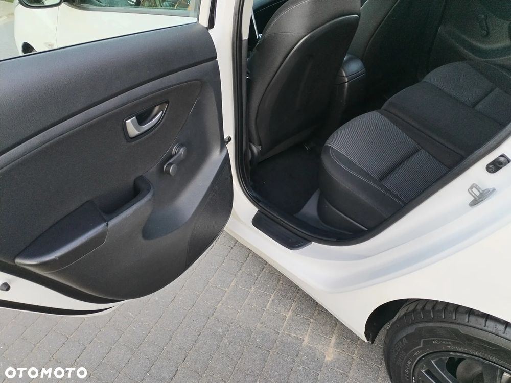 Hyundai i30 - 23