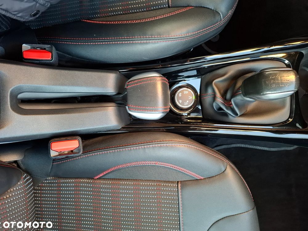 Peugeot 2008 PureTech 110 Stop&Start GT-Line Edition - 13