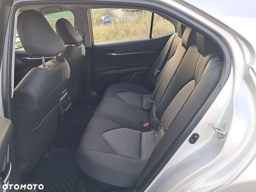 Toyota Camry 2.5 Hybrid Comfort CVT - 18