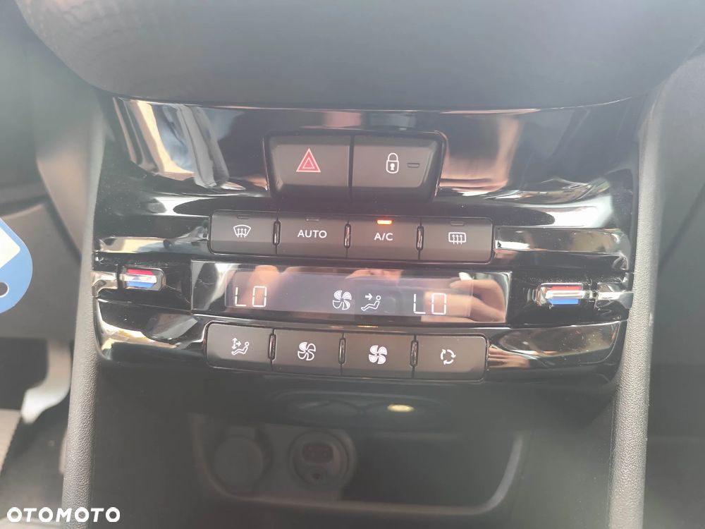 Peugeot 2008 1.6 BlueHDi Active - 12