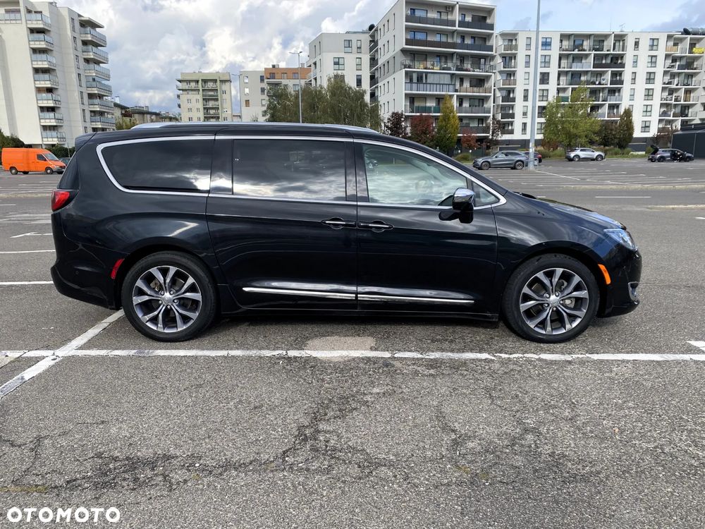 Chrysler Pacifica 2017 photo 4