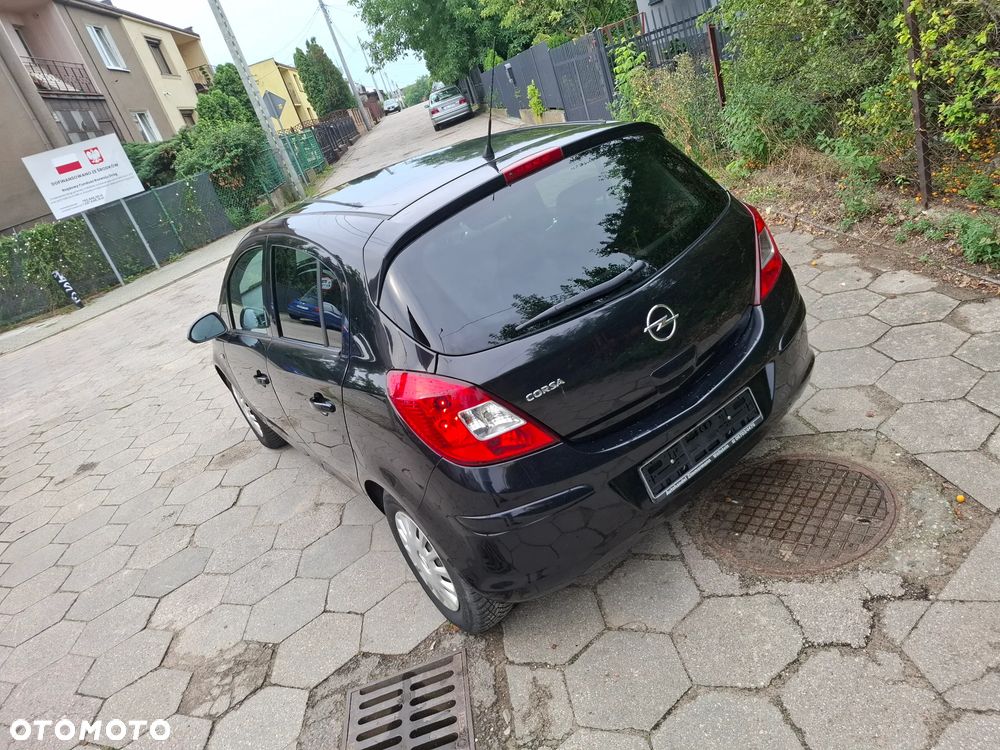 Opel Corsa 1.4 16V Essentia - 7