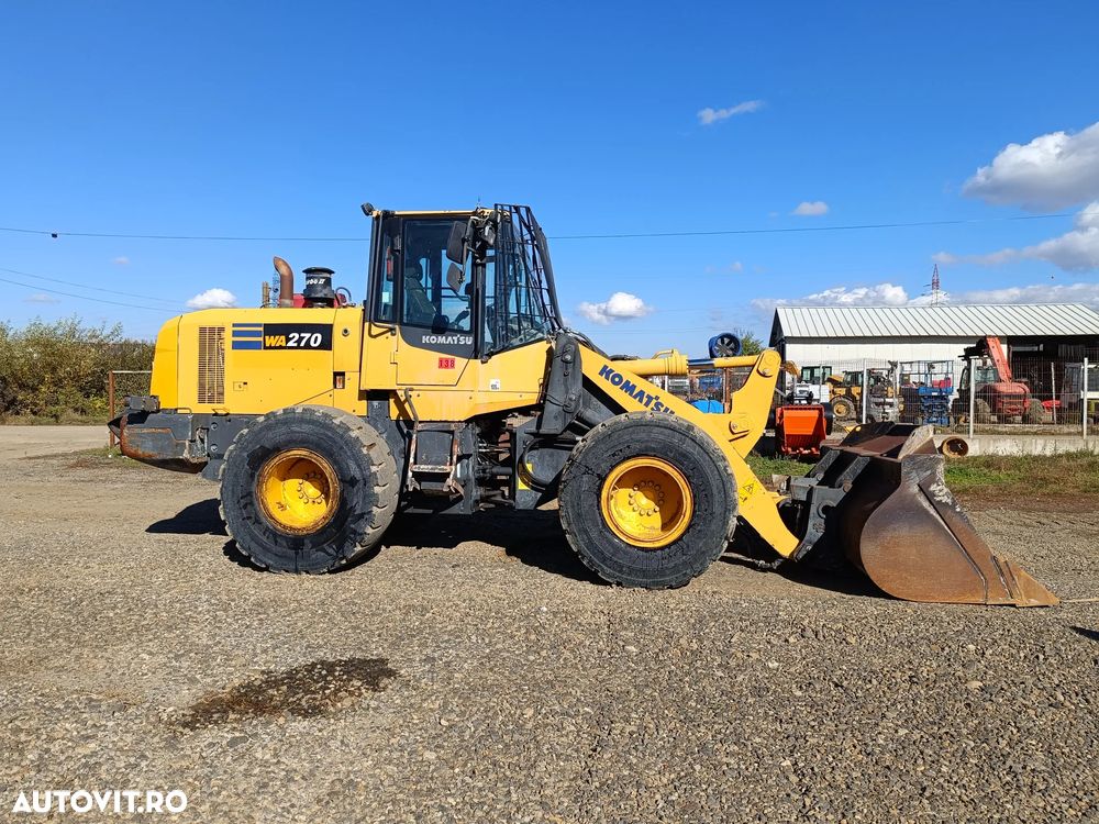 Komatsu WA270-7 - 1