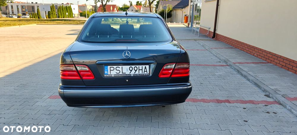 Mercedes-Benz Klasa E - 4