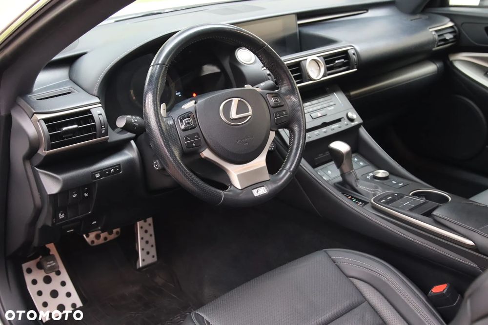 Lexus RC - 24
