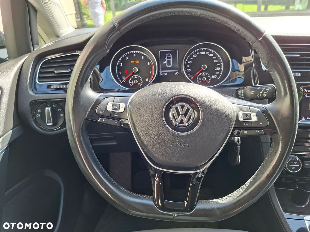 Volkswagen Golf 1.4 TSI BMT Comfortline - 15