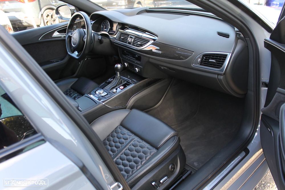 Audi RS6 Avant - 48